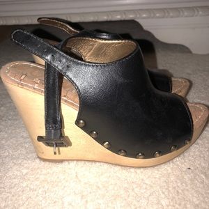 Black wedges with wooden heel